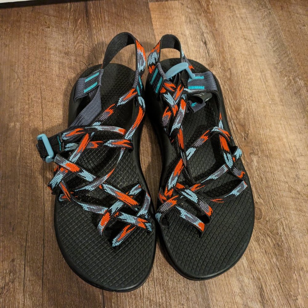 Chaco ZX/2 classic sandals size 8